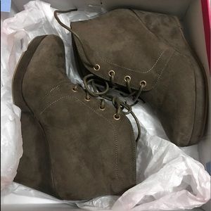 JustFab booties taupe